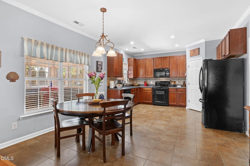 605 Pyracantha Dr, Holly Springs, NC 27540