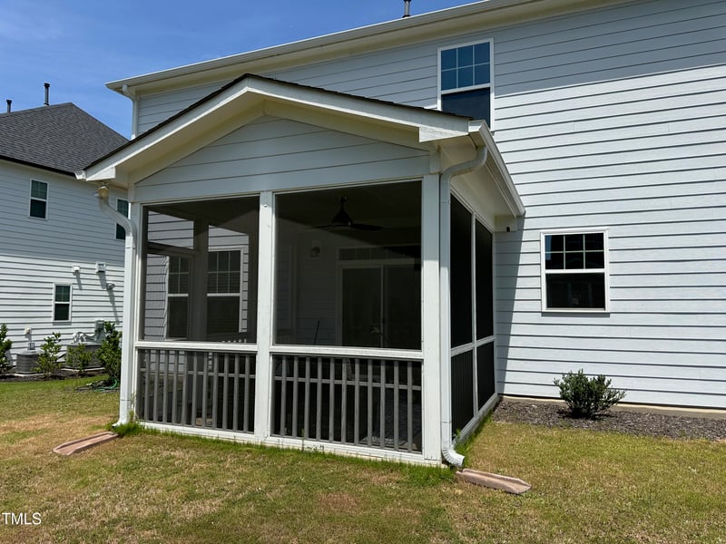 605 Ressler St, Holly Springs, NC 27540