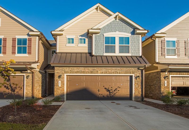 605 Rockcastle Dr, Cary, NC 27519