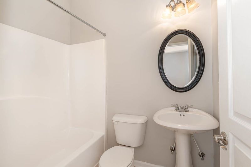 605 Samuel Cary Dr, Cary, NC 27511
