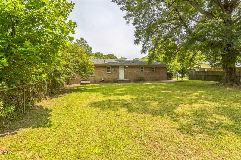 605 Sexton Ave, Zebulon, NC 27597
