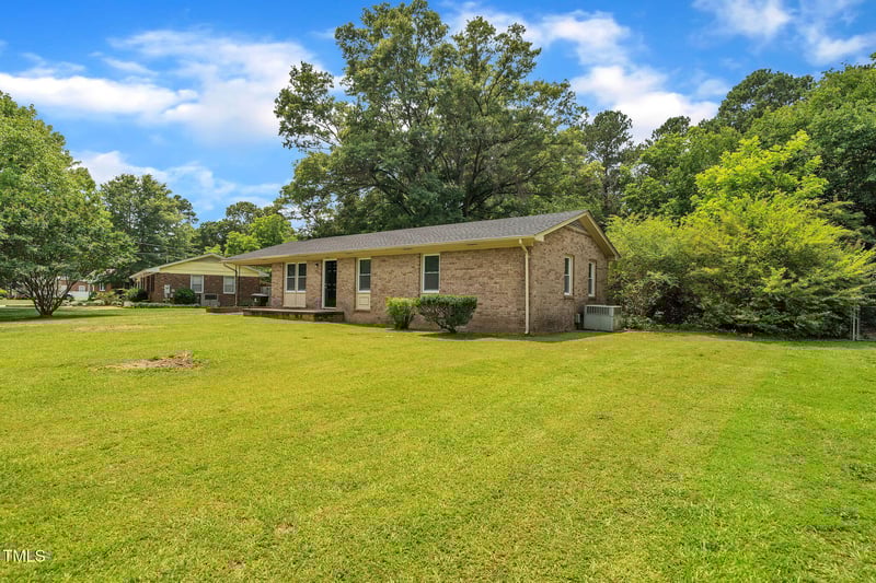 605 Sexton Ave, Zebulon, NC 27597