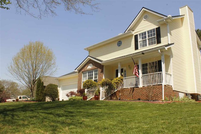 605 Shiretown Ln, Wake Forest, NC 27587