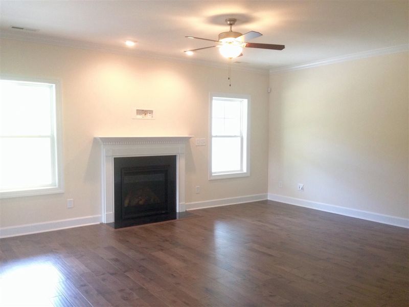 605 Silverliner Dr, Knightdale, NC 27545