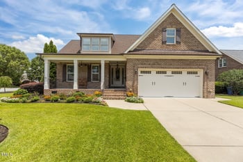 605 Sippihaw Oaks Dr, Fuquay Varina, NC 27526