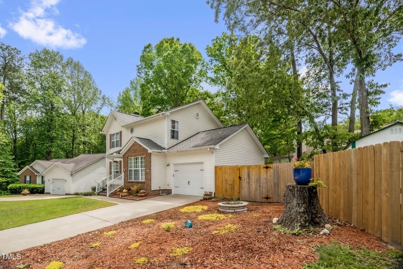 605 Wyndham Dr, Fuquay Varina, NC 27526
