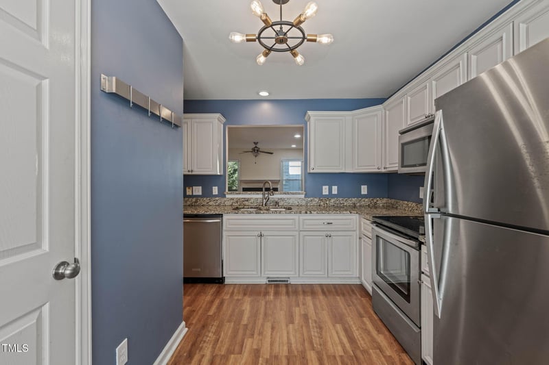 6051 Epping Forest Dr, Raleigh, NC 27613