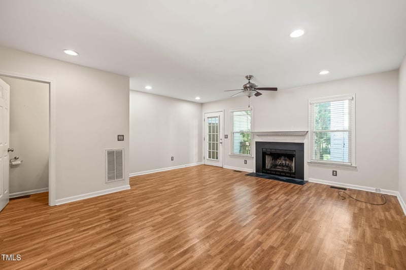 6051 Epping Forest Dr, Raleigh, NC 27613