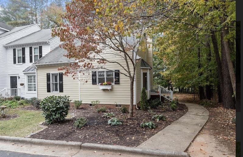 6053 Epping Forest Dr, Raleigh, NC 27613