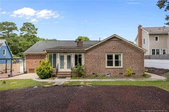 6053 Lakeway Dr, Fayetteville, NC 28306