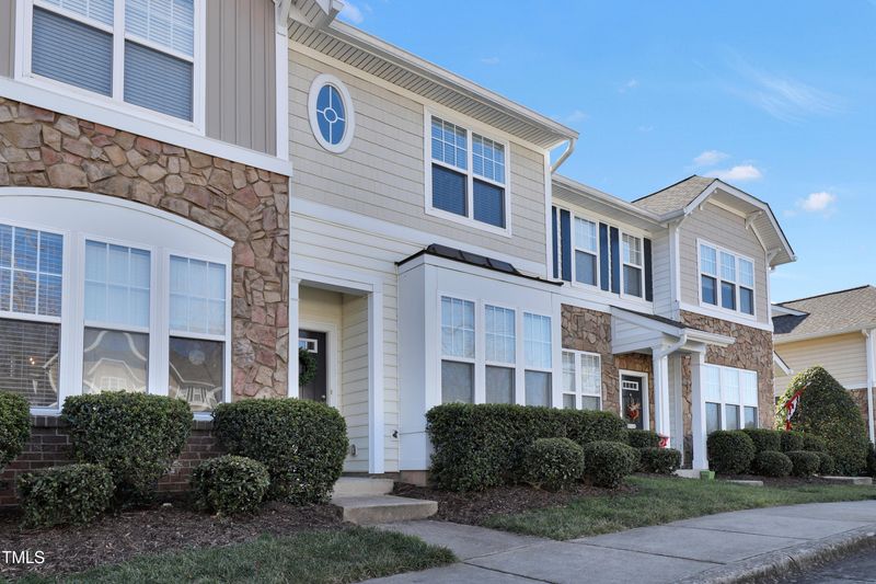 6056 Viking Dr, Raleigh, NC 27612