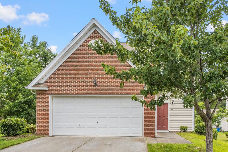 606 Big Twig Ln, Durham, NC 27703