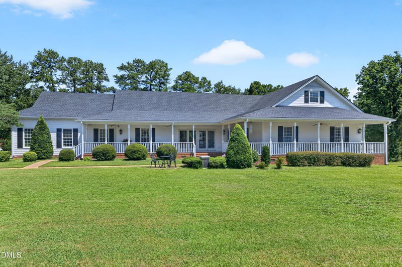 606 Country Ln, Cary, NC 27513