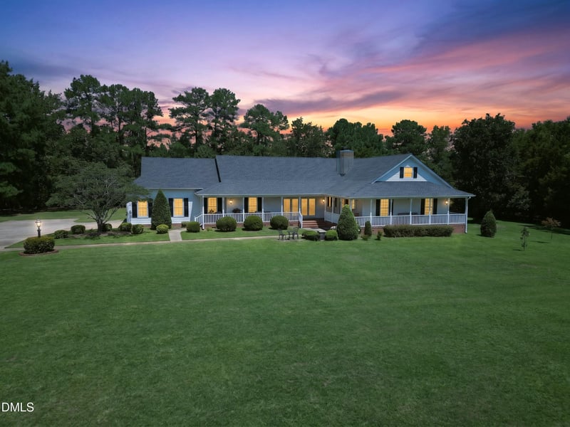 606 Country Ln, Cary, NC 27513