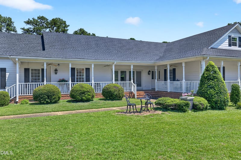 606 Country Ln, Cary, NC 27513