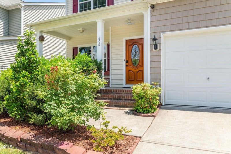 606 Crosstie St, Knightdale, NC 27545