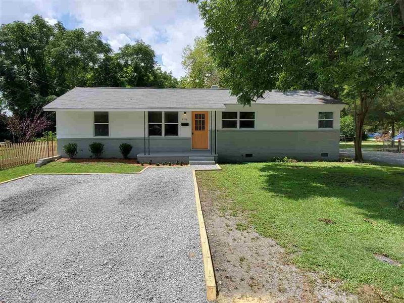 606 E Davis St, Smithfield, NC 27577