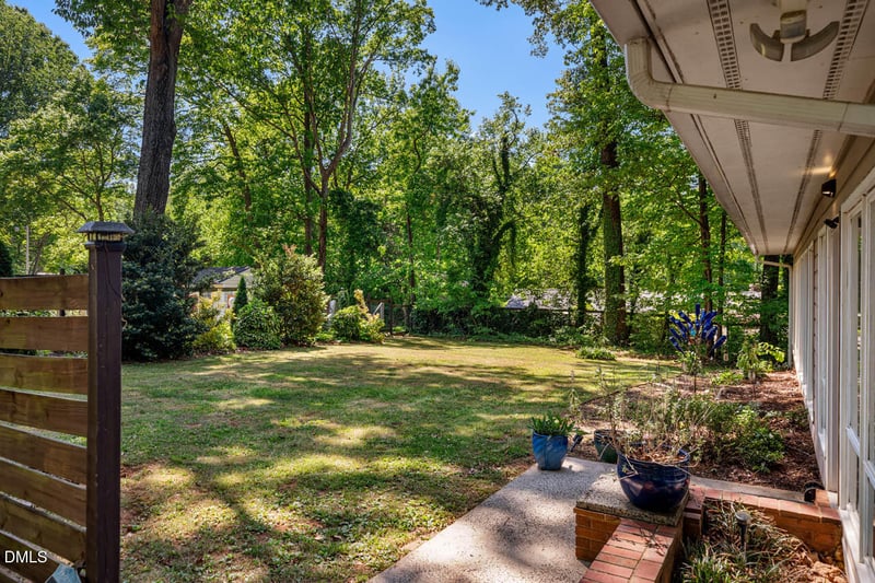 606 Greentree Dr, Hillsborough, NC 27278