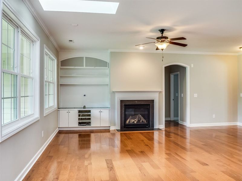 606 Harkness Cir, Durham, NC 27705