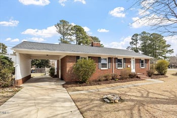 606 Harnett St, Benson, NC 27504