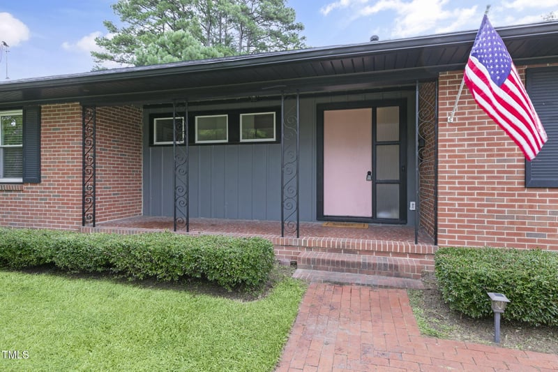 606 Hawthorne Ln, Wilson, NC 27893