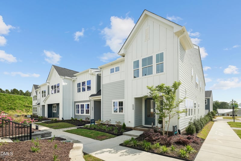 606 Hillfarm Dr, Wake Forest, NC 27587