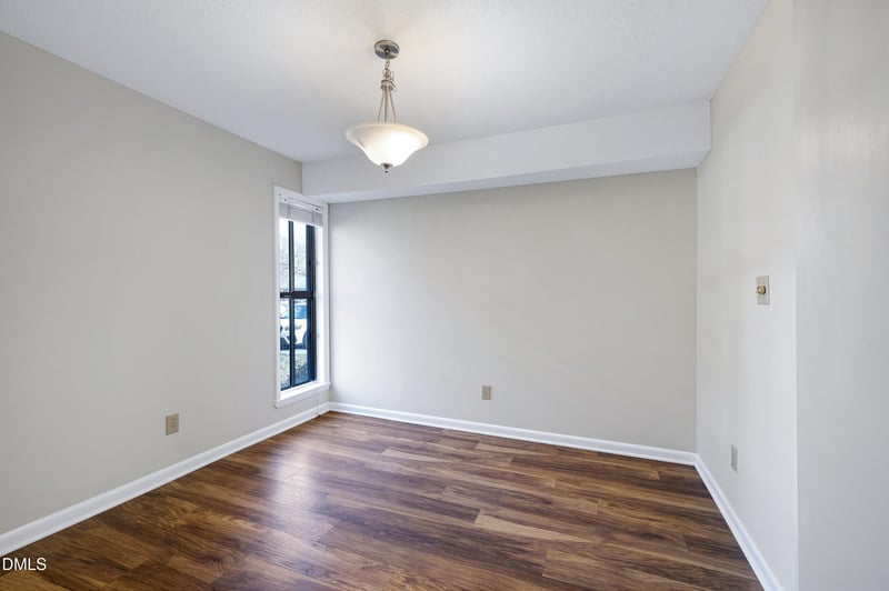 606 Oak Tree Dr, Chapel Hill, NC 27517