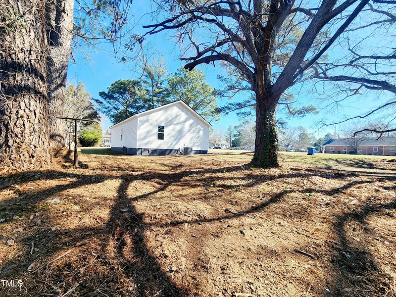 606 E Pearsall St, Dunn, NC 28334