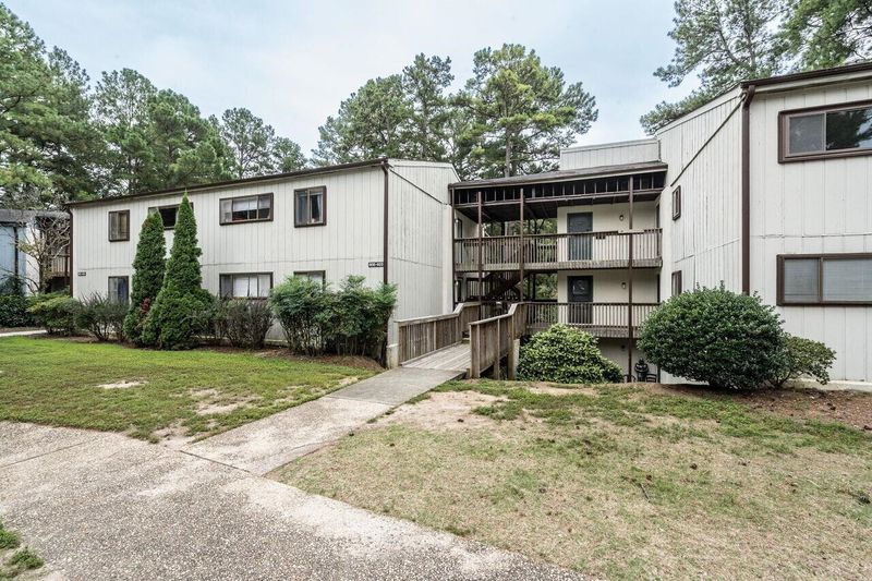 606 Pine Ridge Pl #606, Raleigh, NC 27609