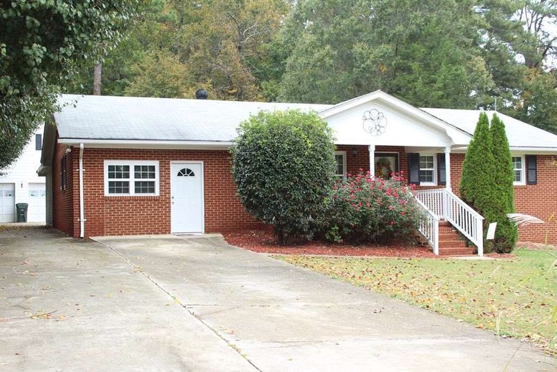 606 Shiloh Dr, Durham, NC 27703