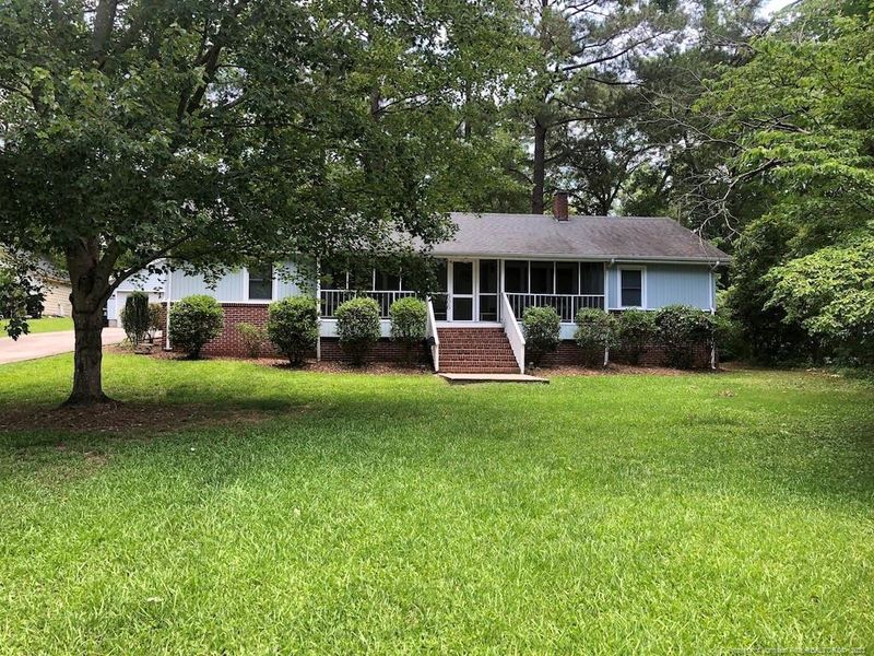 606 N Steele St, Sanford, NC 27330