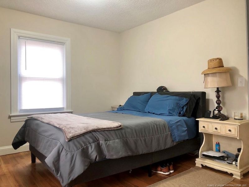 606 N Steele St, Sanford, NC 27330