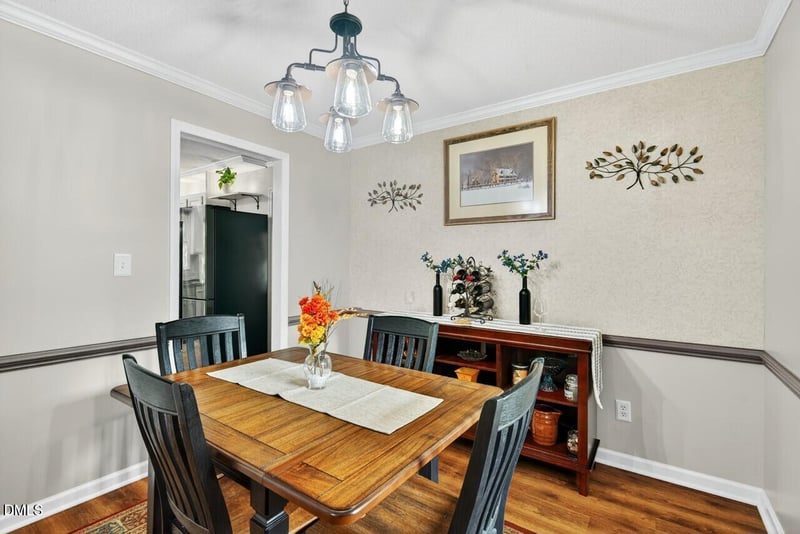 606 Valley Dr, Durham, NC 27704
