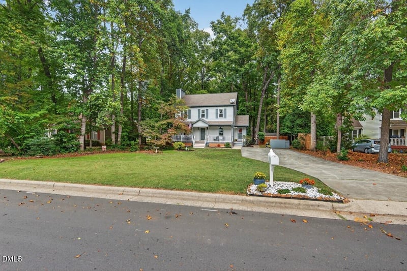 606 Valley Dr, Durham, NC 27704