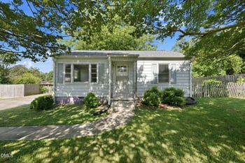 606 Walker Ave, Graham, NC 27253