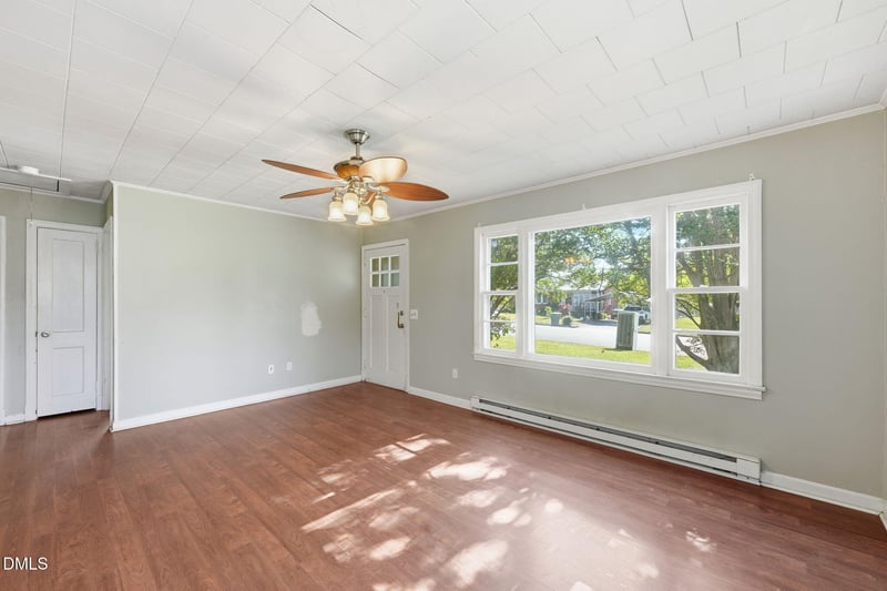 606 Walker Ave, Graham, NC 27253