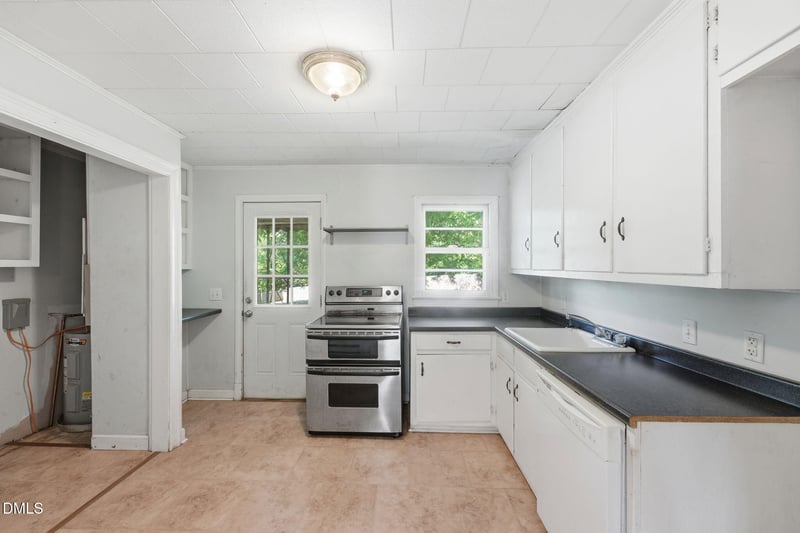 606 Walker Ave, Graham, NC 27253
