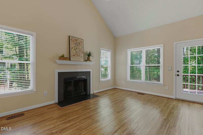 6061 Epping Forest Dr, Raleigh, NC 27613