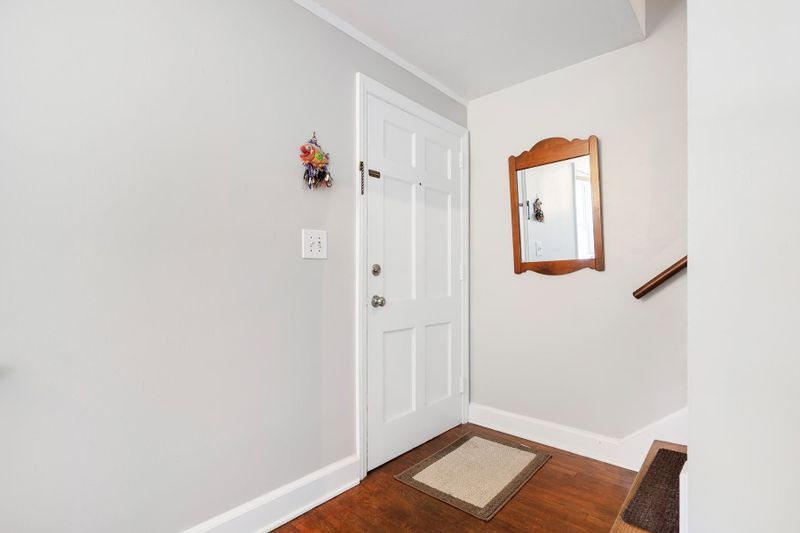 606608 Gardner St, Raleigh, NC 27607