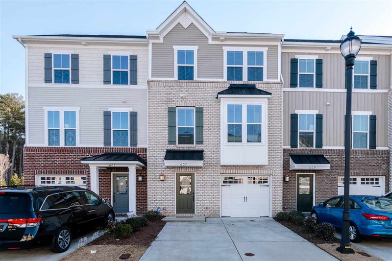 607 Berry Chase Way, Cary, NC 27519