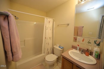 607 Cameron Ave #B, Chapel Hill, NC 27516