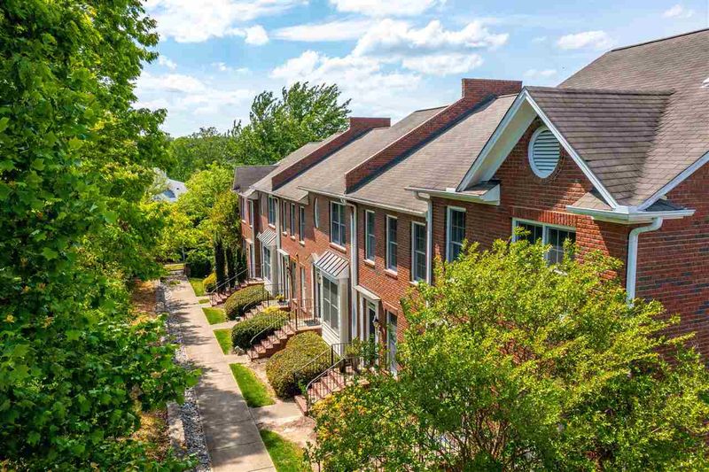607 Copperline Dr #607, Chapel Hill, NC 27516