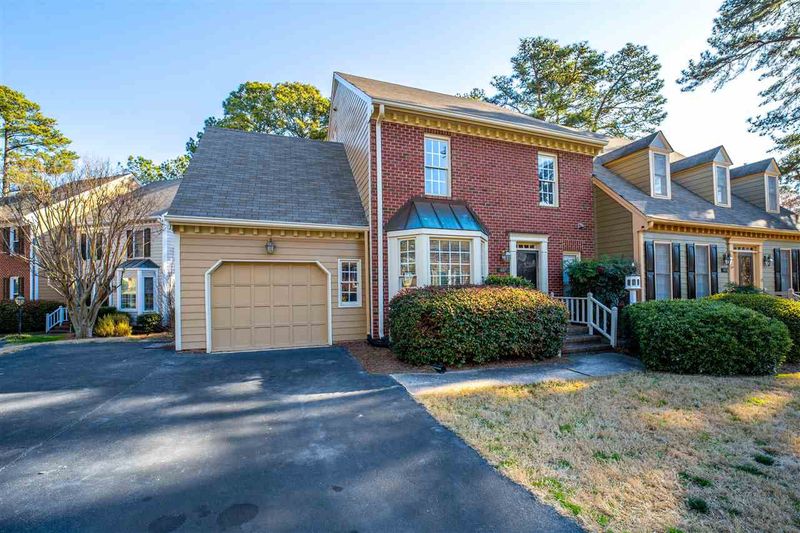 607 Crabberry Ln, Raleigh, NC 27609