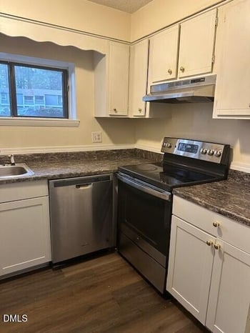 607 Dylan Ct, Raleigh, NC 27606