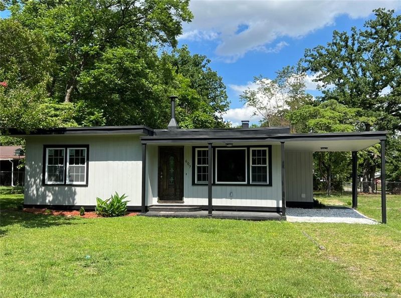 607 Faison Ave, Fayetteville, NC 28304
