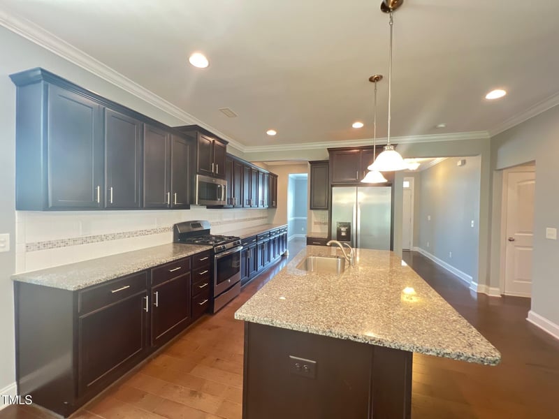 607 Finnbar Dr, Cary, NC 27519