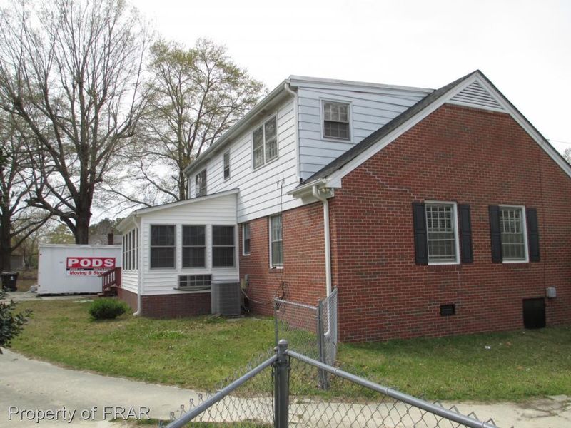 607 Harkey Rd, Sanford, NC 27330