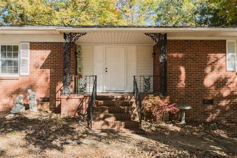 607 Isley School Rd, Burlington, NC 27217