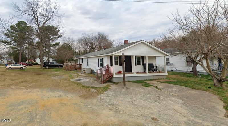 607 Johnson St, Dunn, NC 28334