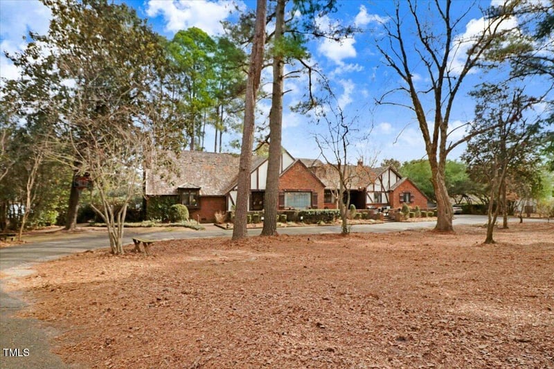 607 Lake Shore Dr, Goldsboro, NC 27534